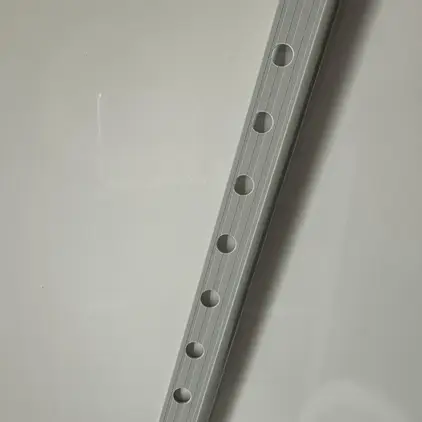 คิ้วกระเบื้อง PVC 8 มม. รุ่น LTF-802013 สีเทาอ่อน PPS