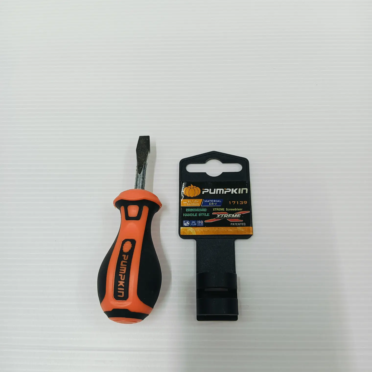 ไขควง ด้ามยาง รุ่น XTREME SL1.0x6x40mm(-) PUMPKIN
