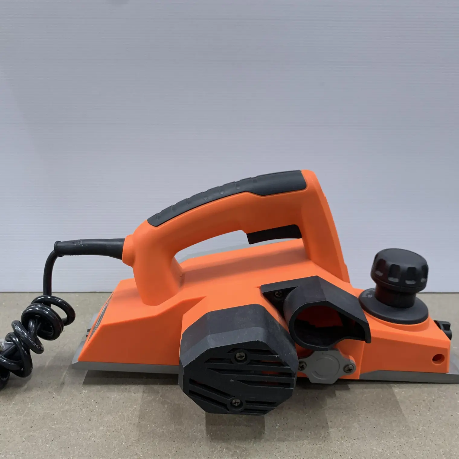 กบไสไม้ไฟฟ้า 82มม. J-Series J-P1820 PUMPKIN