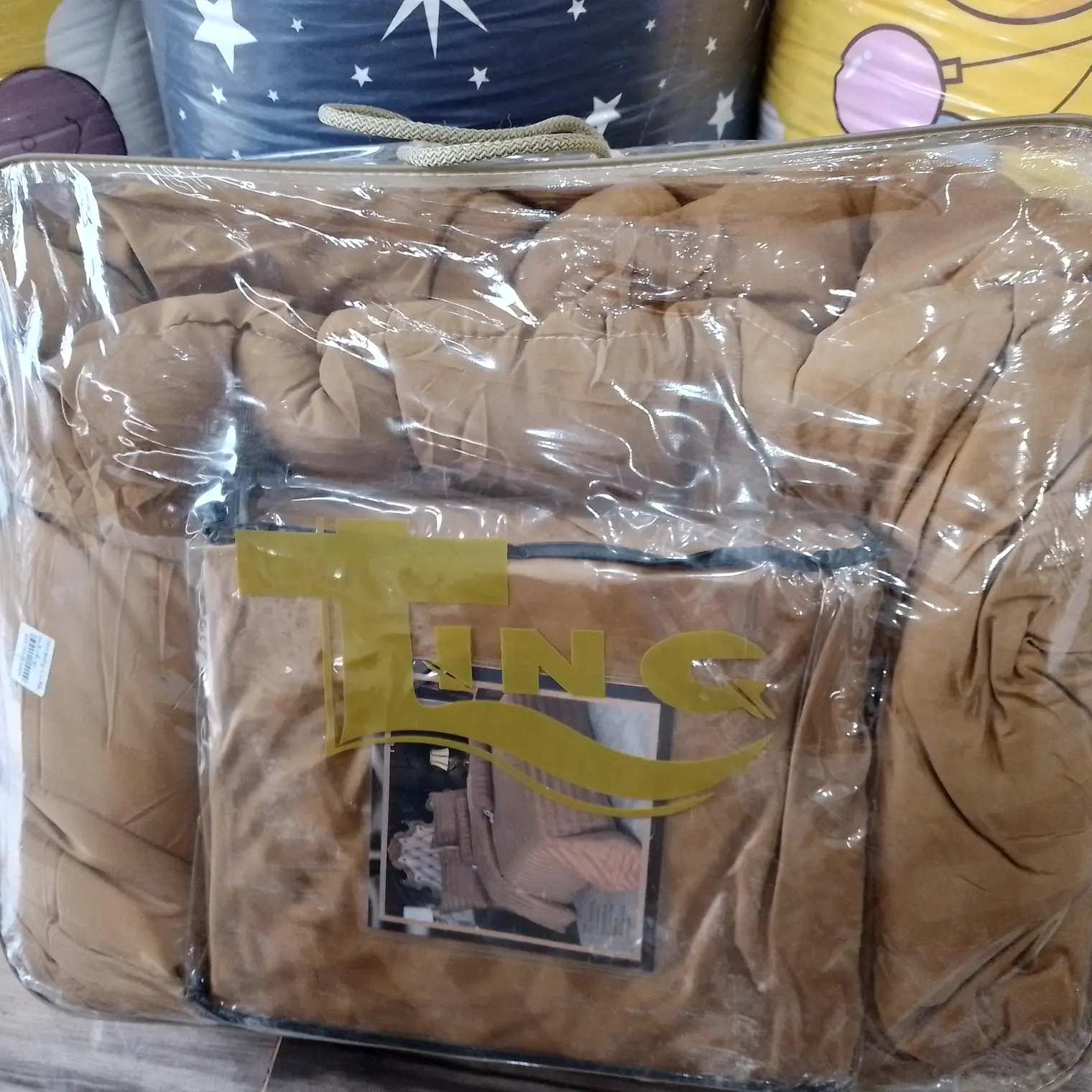 ชุดผ้าปู+ผ้านวม (6ชิ้น/ชุด) สีพื้น คละสี TING