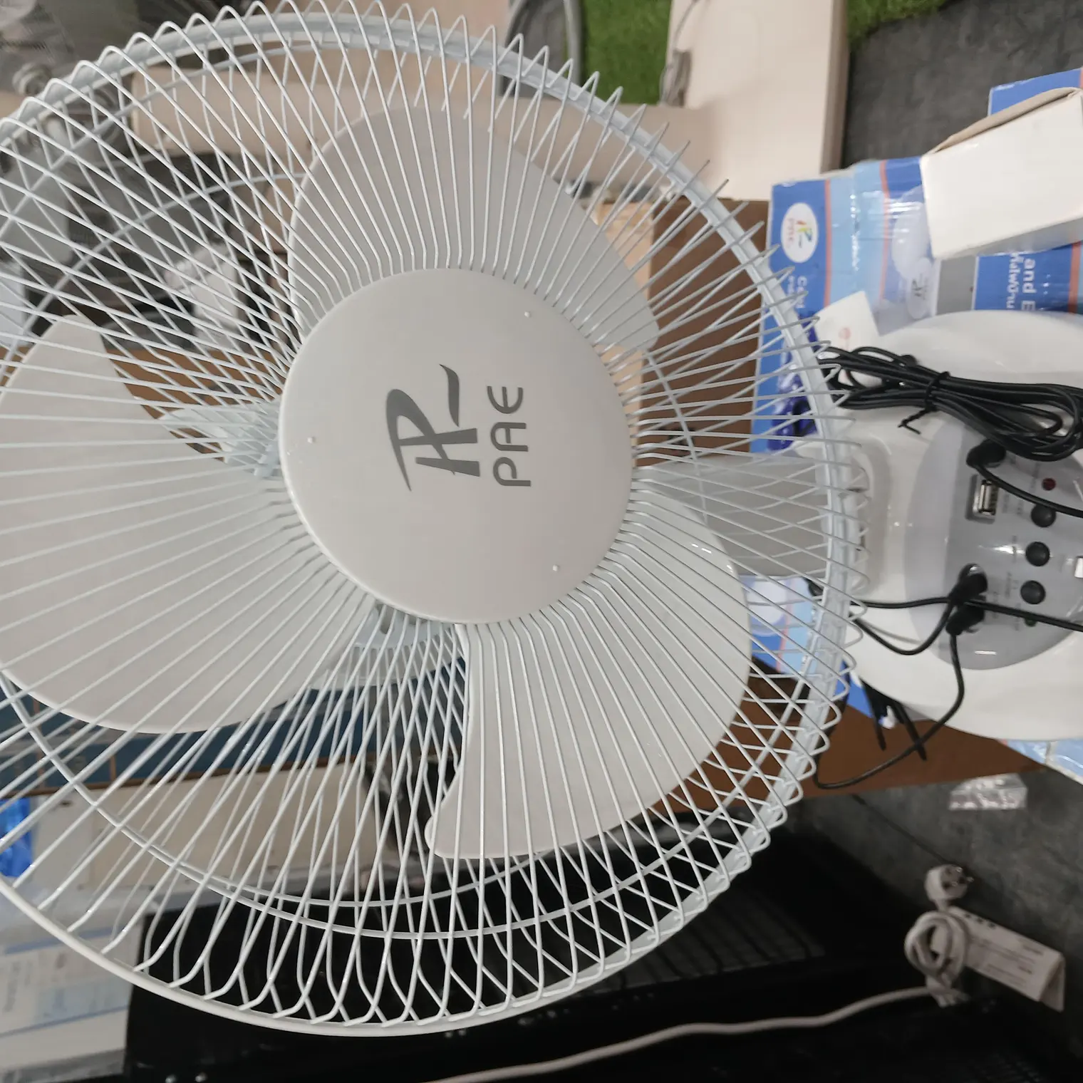 พัดลมโซลาร์เซลล์ 12นิ้ว PAE012T PAE