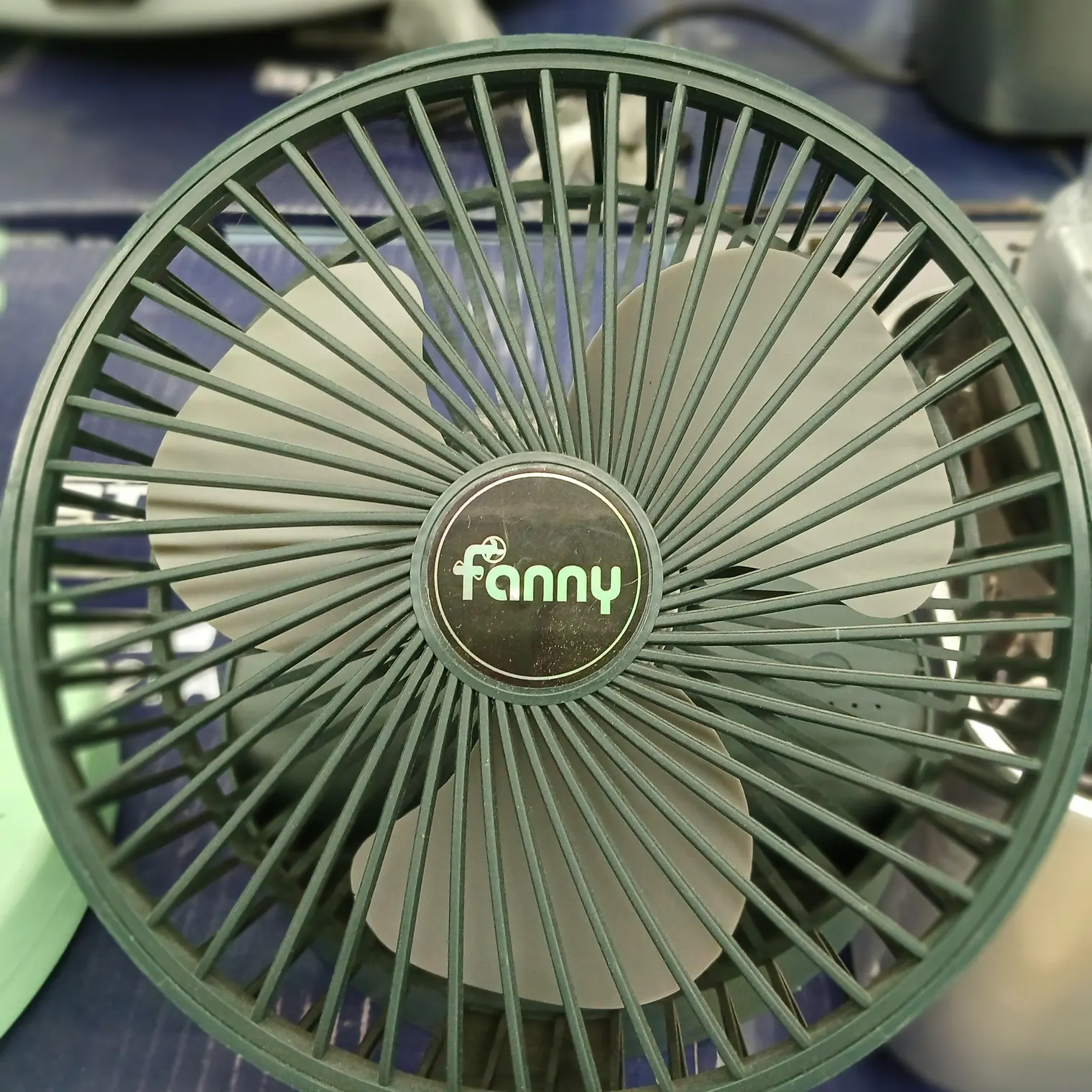 พัดลมตั้งโต๊ะพกพา AF-06GN สีเขียว FAYNY