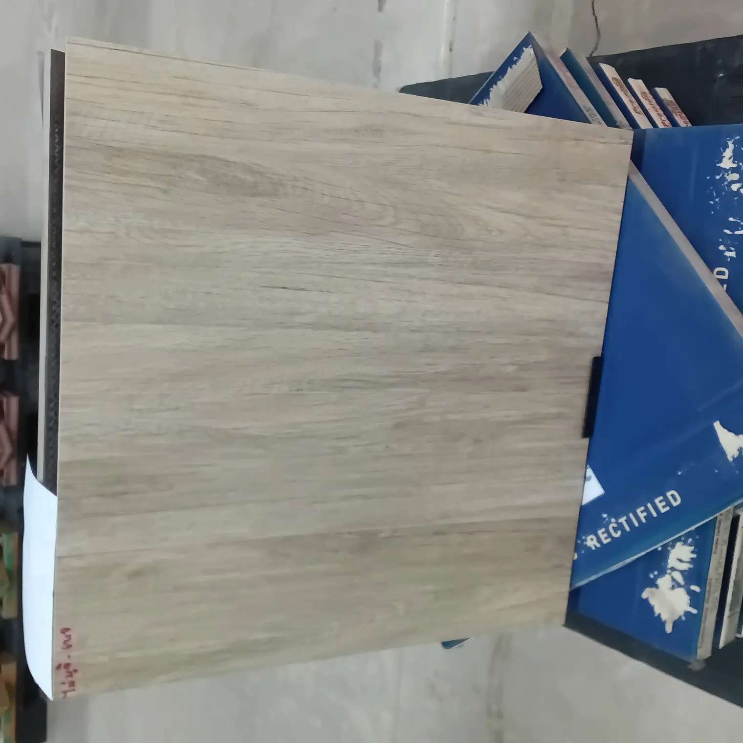 กระเบื้อง 60 x 60 ซม. ไม้มูจิ-เบจ (A) Premium Home